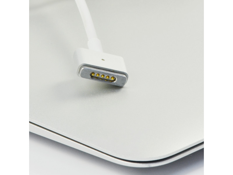 LEICKE UltraSlim Netzteil 60W für MacBook Air und Pro Retina 13Zoll mit Magsafe Stecker LEICKE UltraSlim Netzteil 60W für MacBook Air und Pro Retina 13Zoll mit Magsafe Stecker