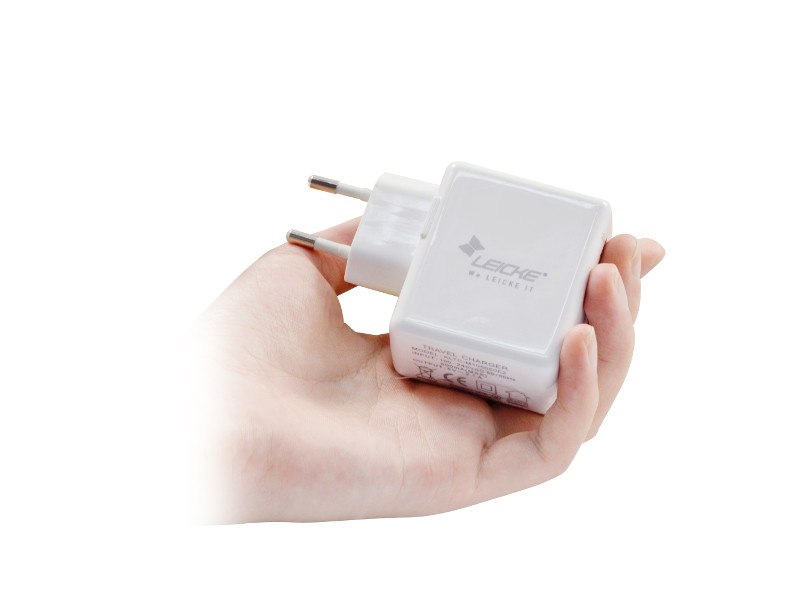 LEICKE Dual USB-Ladegerät für Smartphones, Tablet etc. Ansicht LEICKE Dual USB-Ladegerät für Smartphones, Tablet etc. Ansicht
